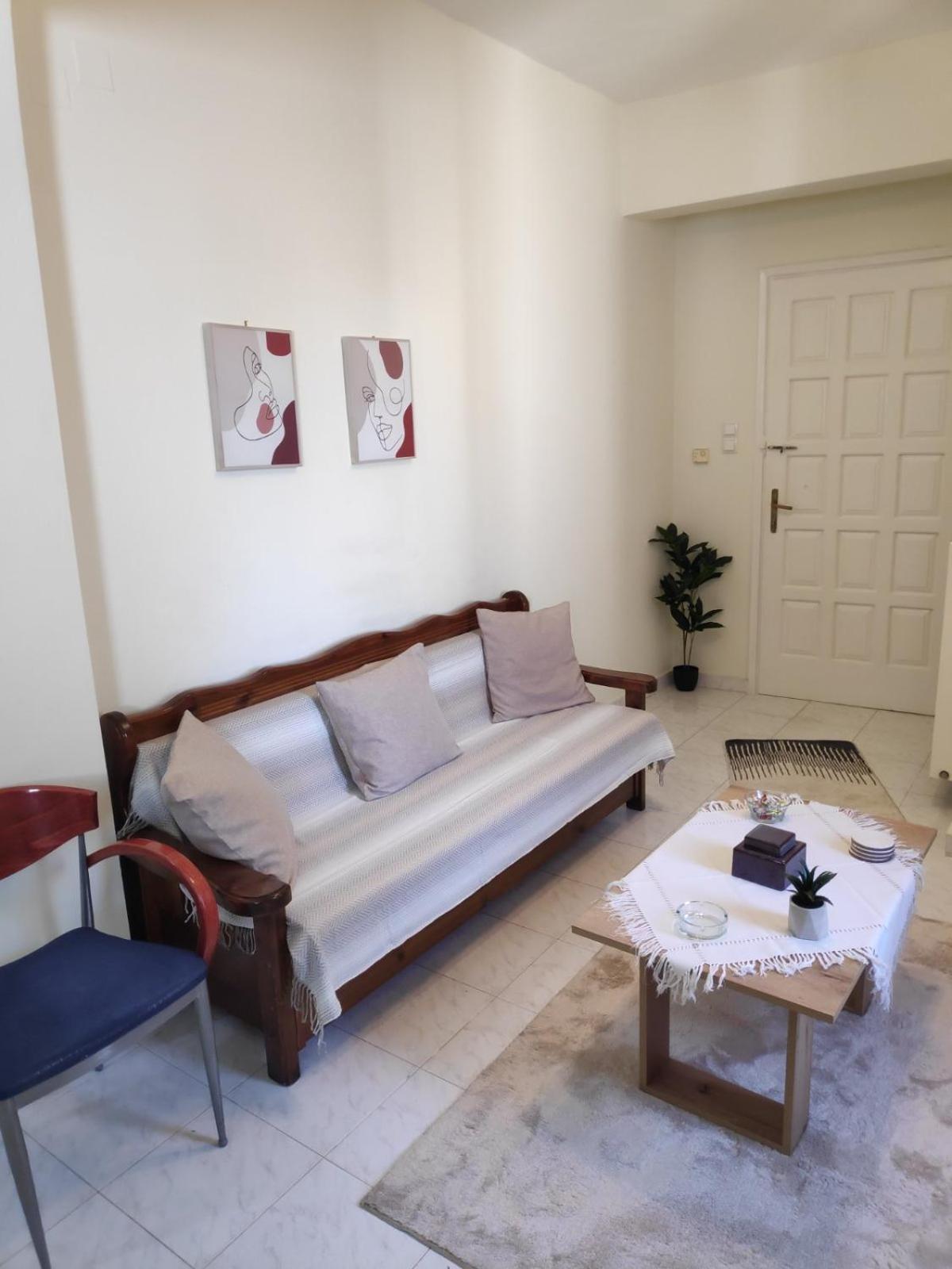 Mary'S Home Kalamata Exterior photo